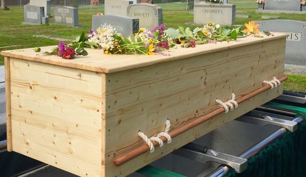 Chiêm bao thấy chiếc quan tài màu trắng