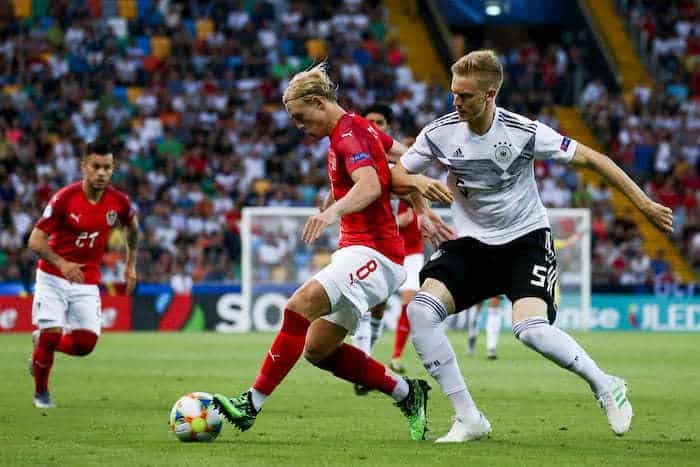 Phân tích và nghe chuyên gia về 2 đội để dự đoán trên May88 game