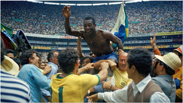 Pele mãi là vua bóng đá