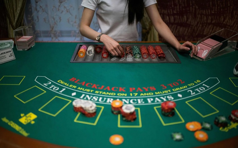 Chơi cá cược Blackjack tại nhà cái May88 có khó không?